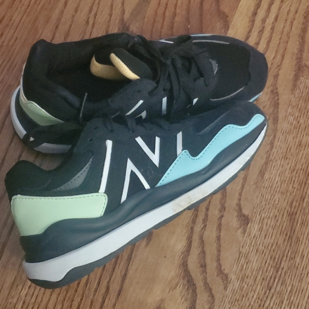 New Balance 5740 Neon size 1